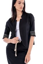 Cropped jacket without buttons