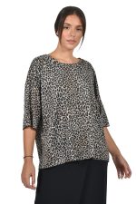 Short sleeve animal print knitted top