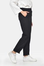 Μαύρο ριγέ παντελόνι σε ανδρική γραμμή - Image 3