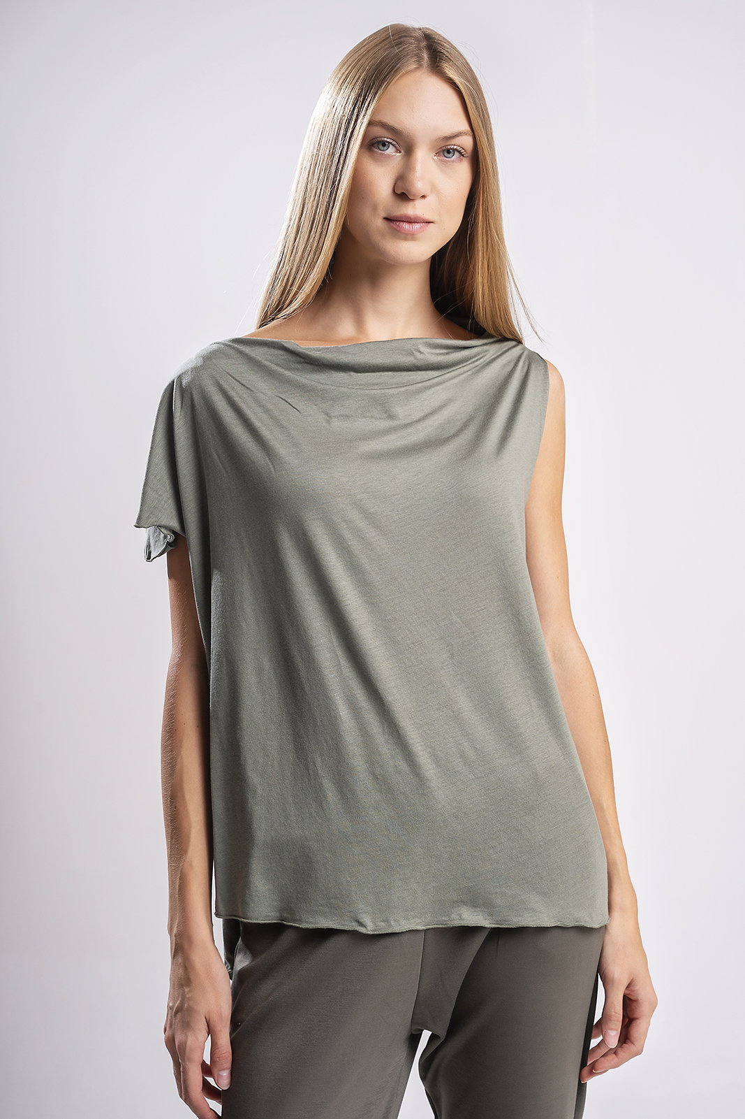 DSC07298 Asymmetrical top made from organic cotton - Image 1